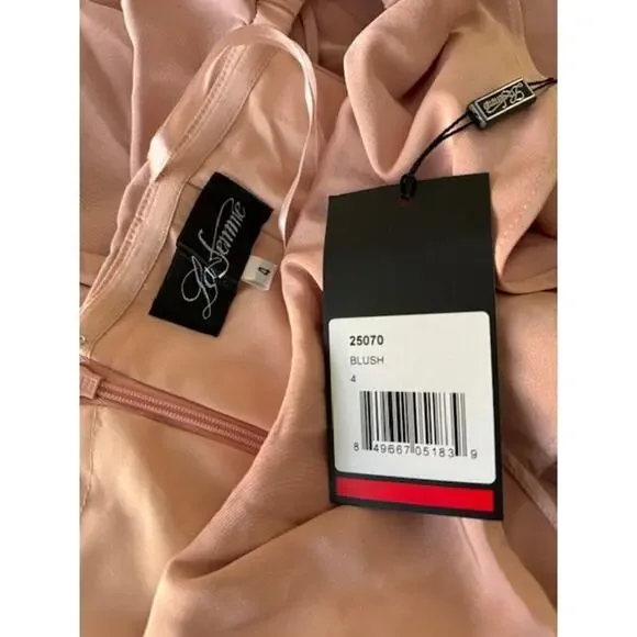 La Femme NWT Blush Pink Ruffled Off Shoulder Fit & Flare Dress- Size 4 - Picture 10 of 11